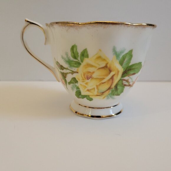 Royal Albert Bone China Tea Cup & Saucer Set Yellow Rose Pattern Gold Trim - Picture 9 of 11